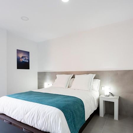 8 Lacus Baikal L'Hospitalet de Llobregat Exterior foto